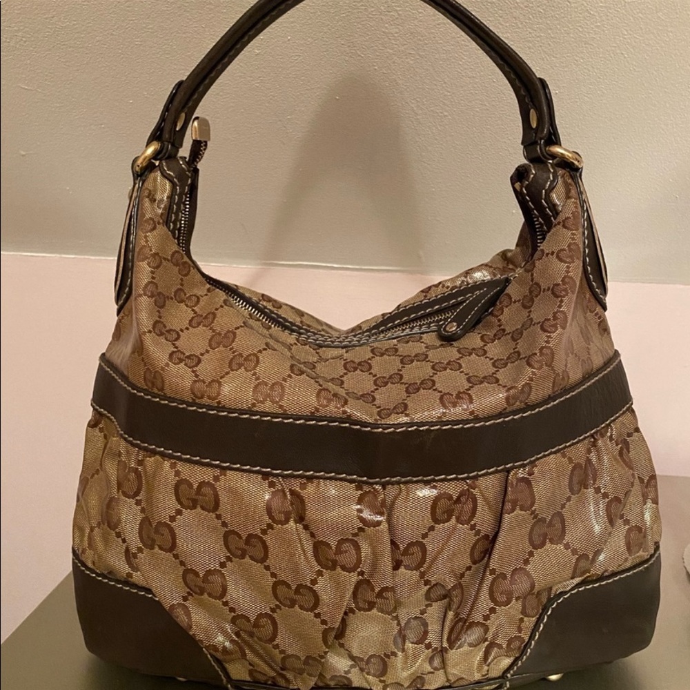 ON SALE!!! AVAILABLE for TRADE! Authentic Gorgeous Gucci Bag!